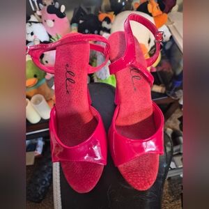 Ellie High Heels (9) NWOT